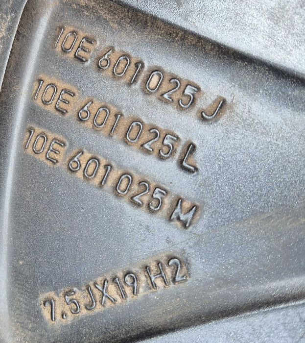 SEAT LEON CUPRA BORN Felga Aluminiowa 7,5x19 ET50 5x112 Nowa