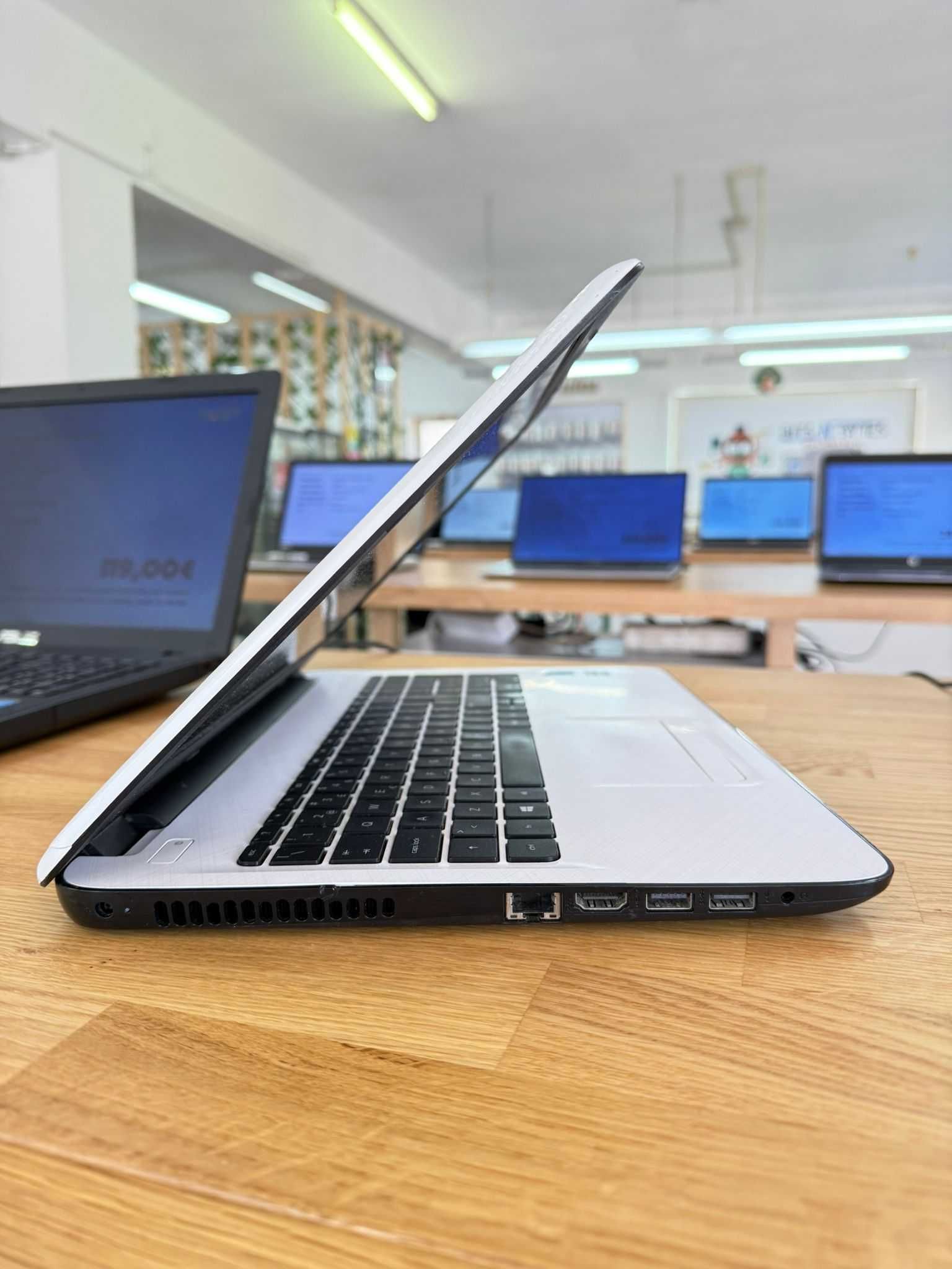 HP 15 i3-5Ger | 8Gb | 240Gb SSD | AMD R5 M330 | 15.6″