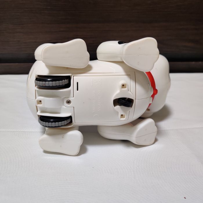 Интерактивный робот-щенок: говорит, поет, двигается, ходит, пукает