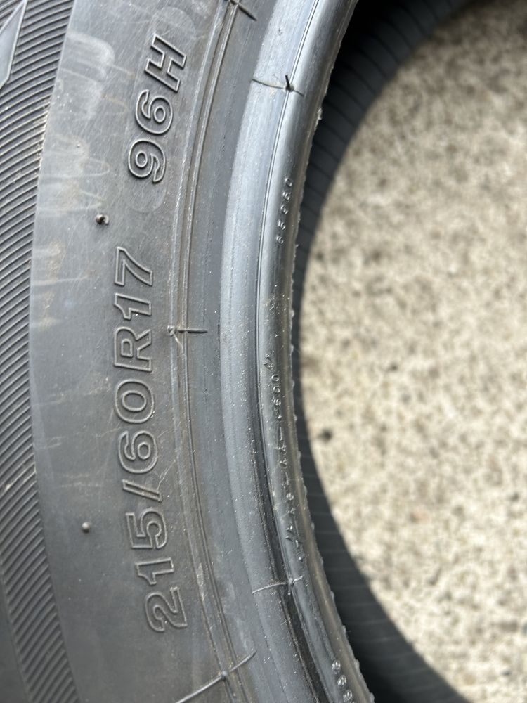 Opony letnie 215/60R17 Bridgestone x 4szt