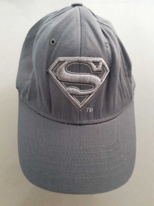 Bonés ou Caps Originais "New York", "Superman" etc.