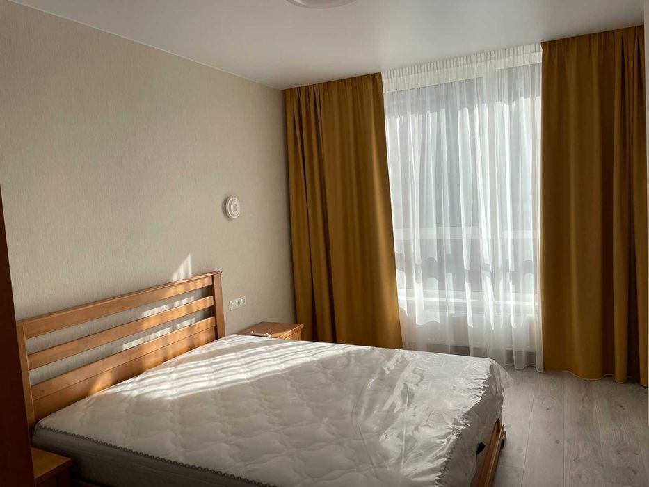 Оренда 2-х кім.  Олександра Олеся 4  Варшавськ квартал .Без комісіі