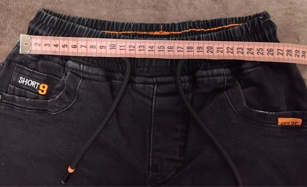 Джинси теплі чорного кольору р.128