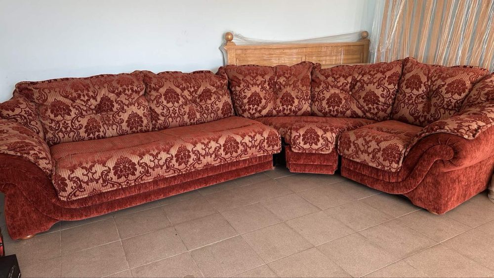 Продам кутовий диван майже новий гарної якості