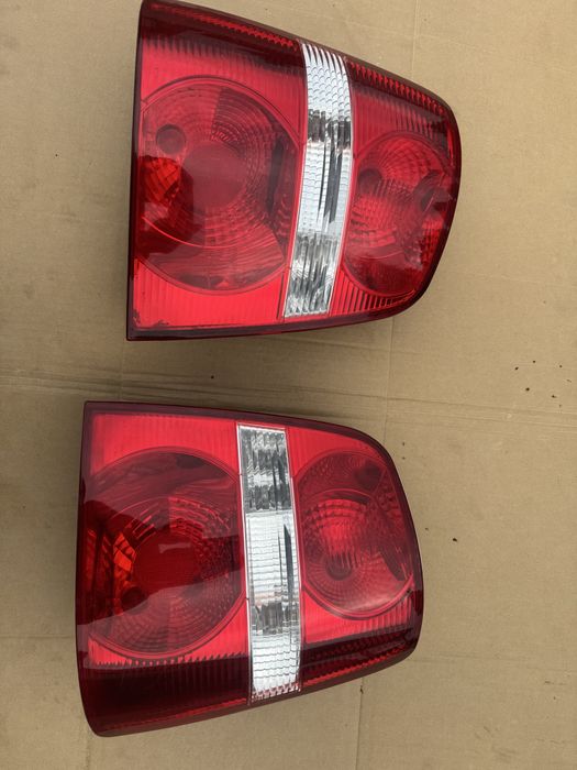 Vw touran lampy tyl komplet
