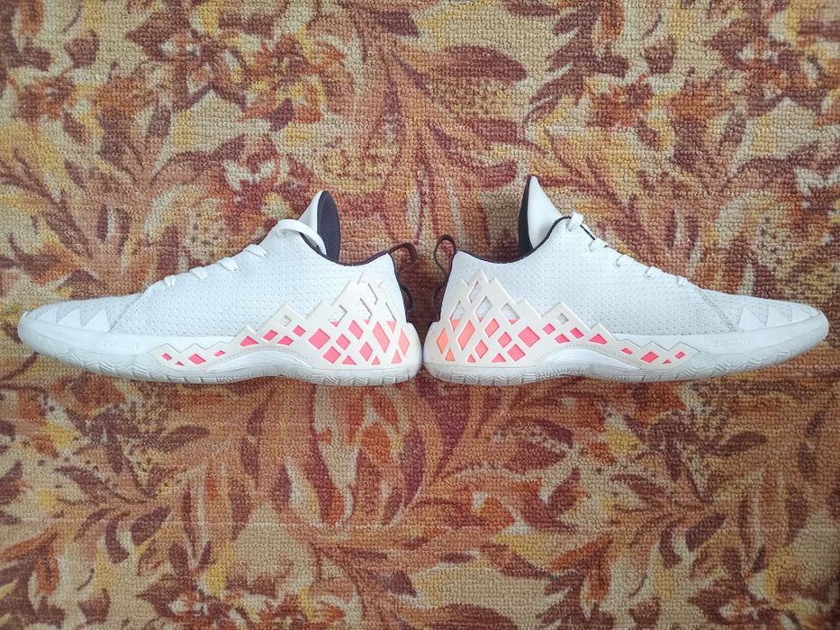 Оригінальні кросівки Jordan