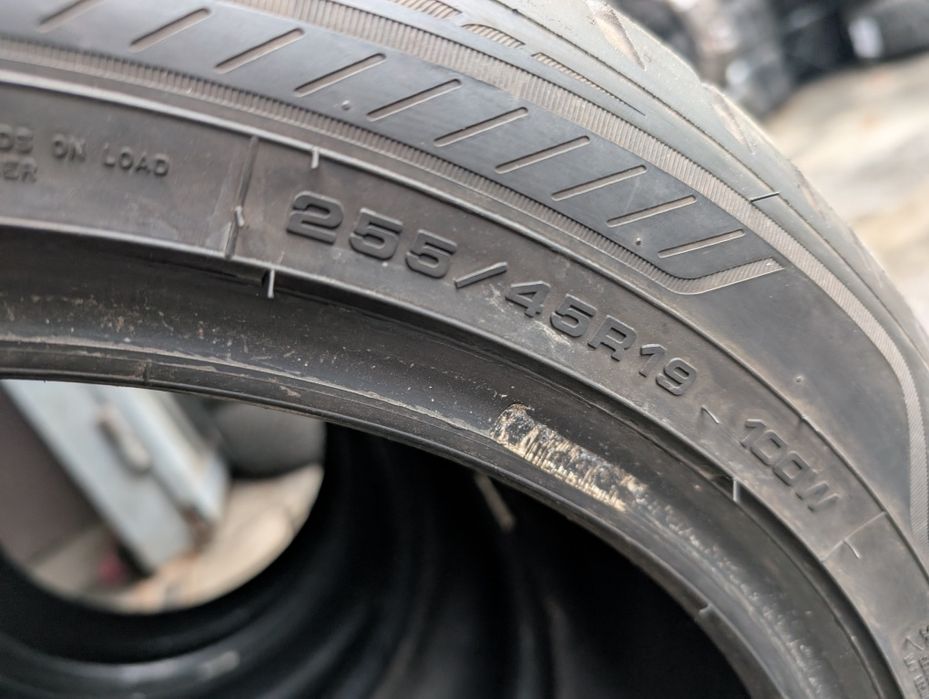 Зимняя резина 255/45 R19 Goodyear Vector
