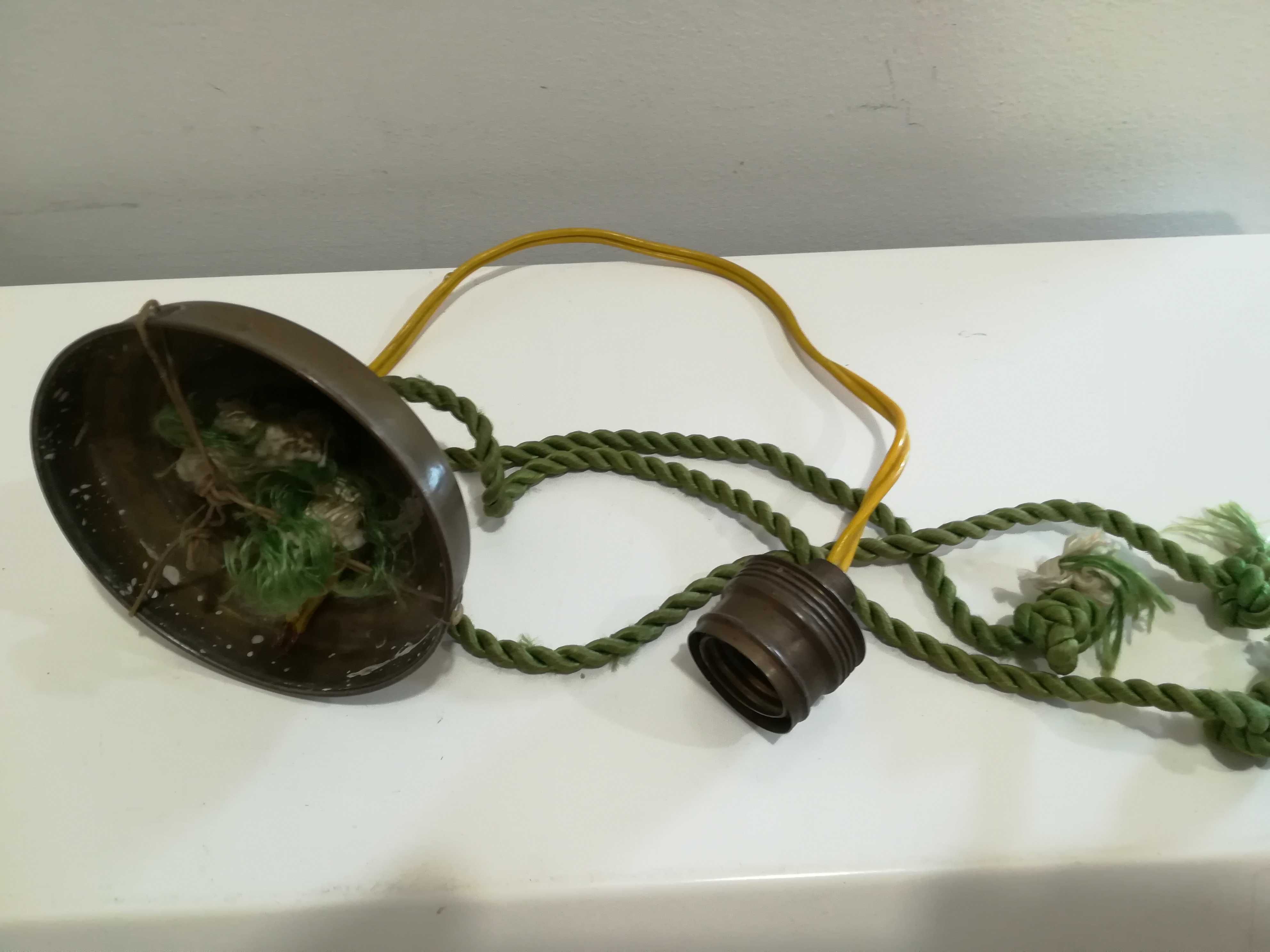 Stary mosiężny zwis do żyrandola lampy