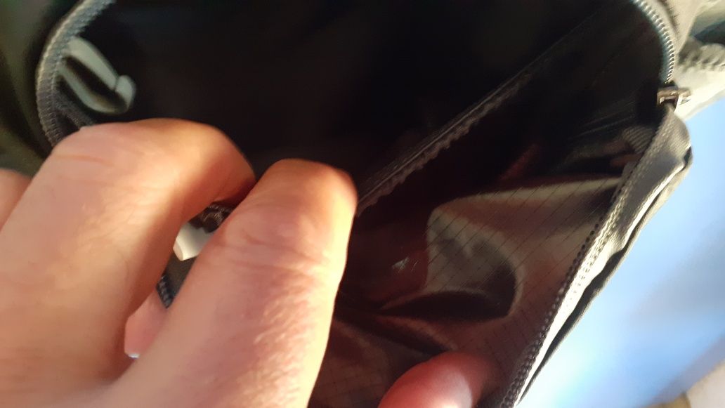 Сумка на пояс Karrimor(Великобритания).Новая.Серочерная.