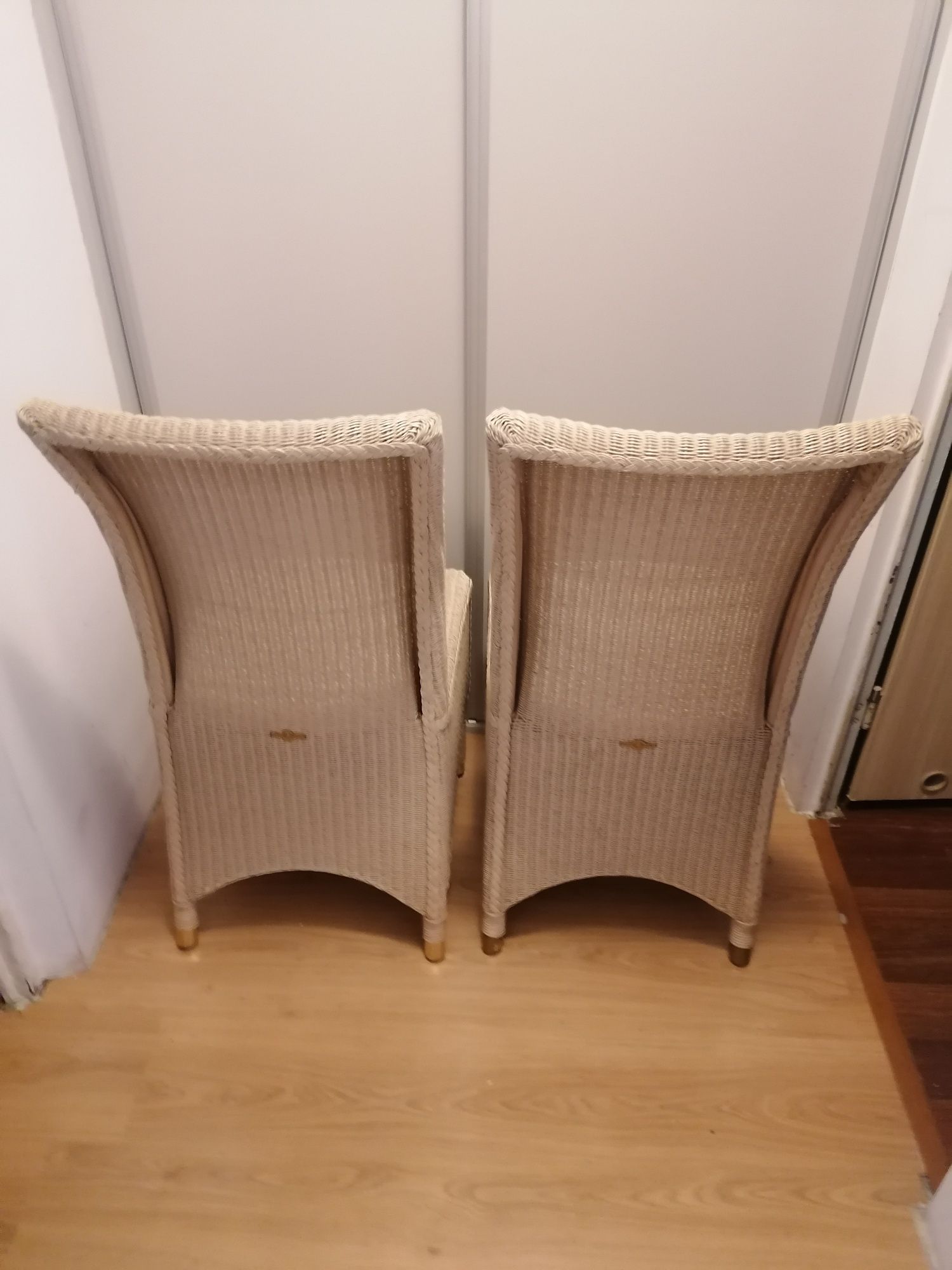 Krzesła ratanowe oryginalne retro