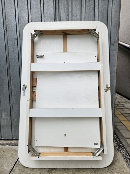 Stół rozkładany z krzesłami drewniany