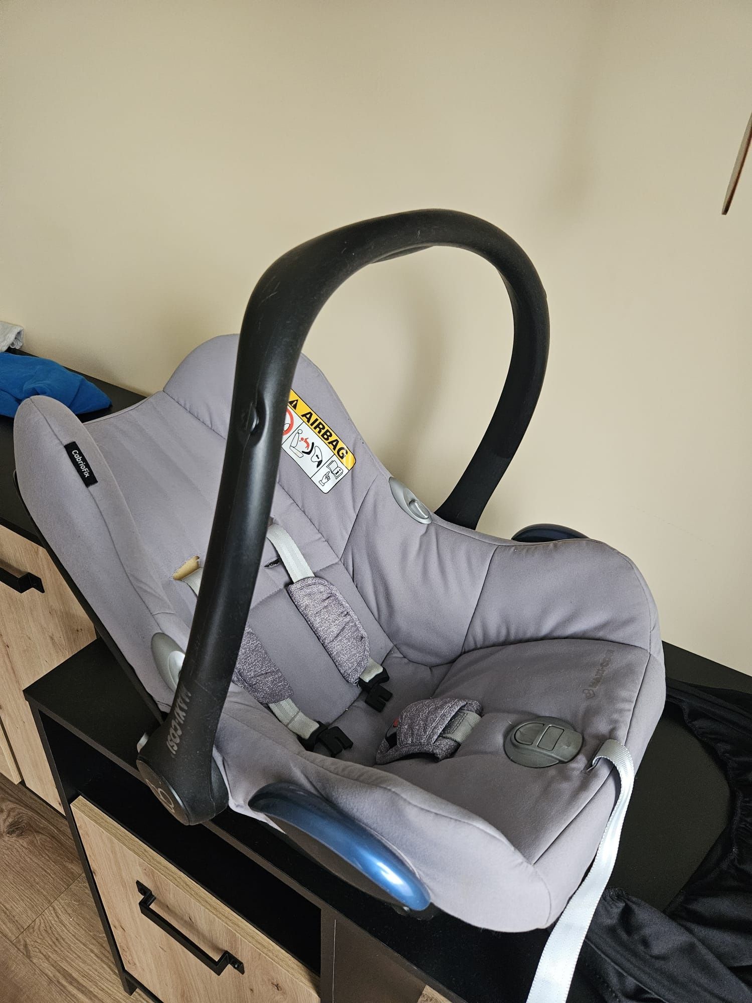 Fotelik maxi cosi z bazą Cabriofix