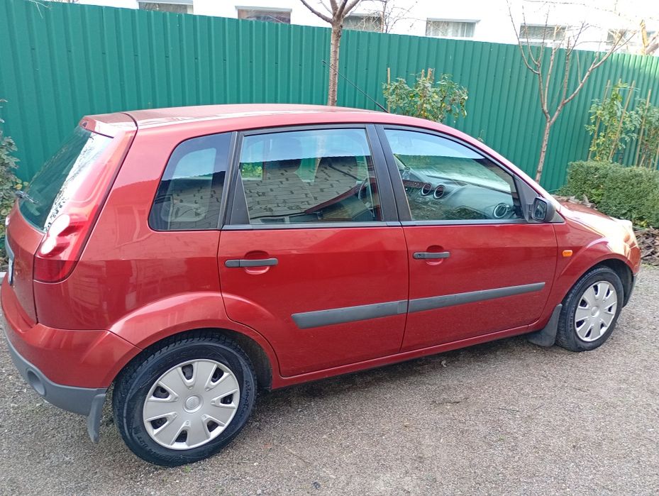 Форд Фієста в рідній фарбі