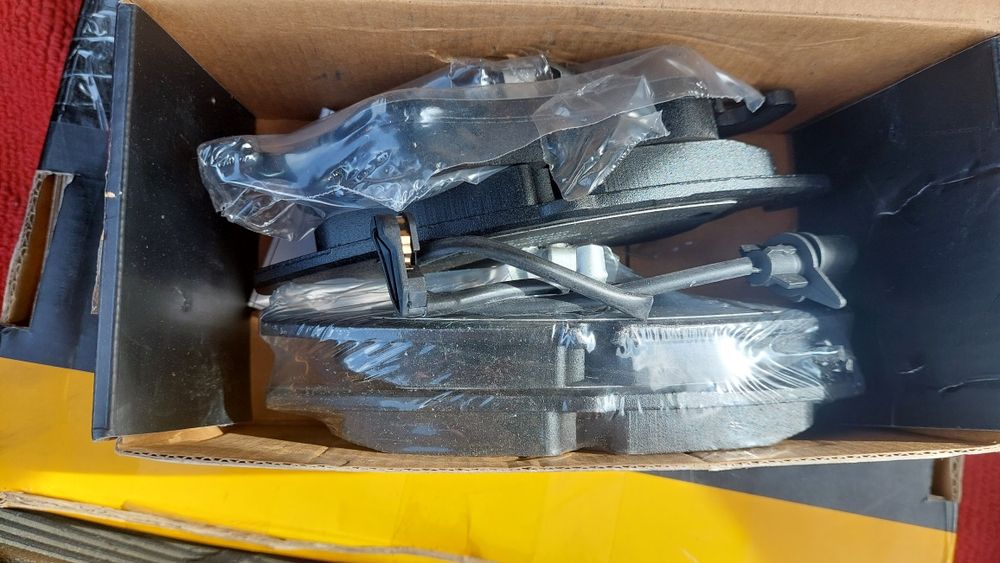 Discos de travões e pastilhas de travões ridex.