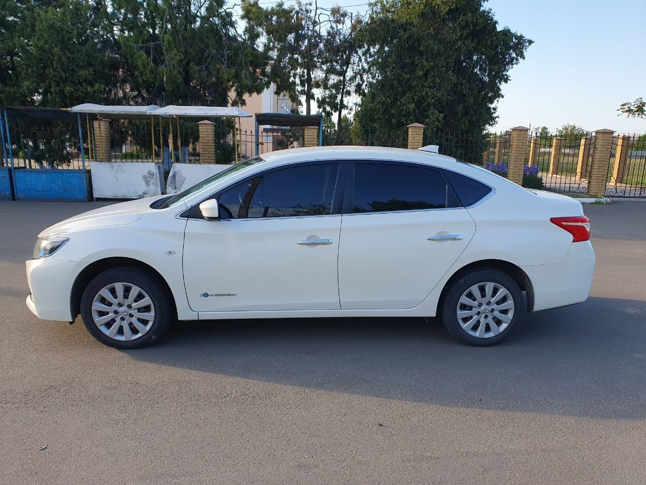 Nissan Sylphy 2019г 76000км белый