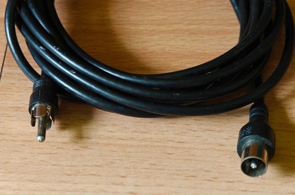 Kabel antenowy TV / RCA – do tunera, telewizora, radia