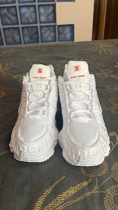 Buty-Trampk-Nike Shox TL White R.39