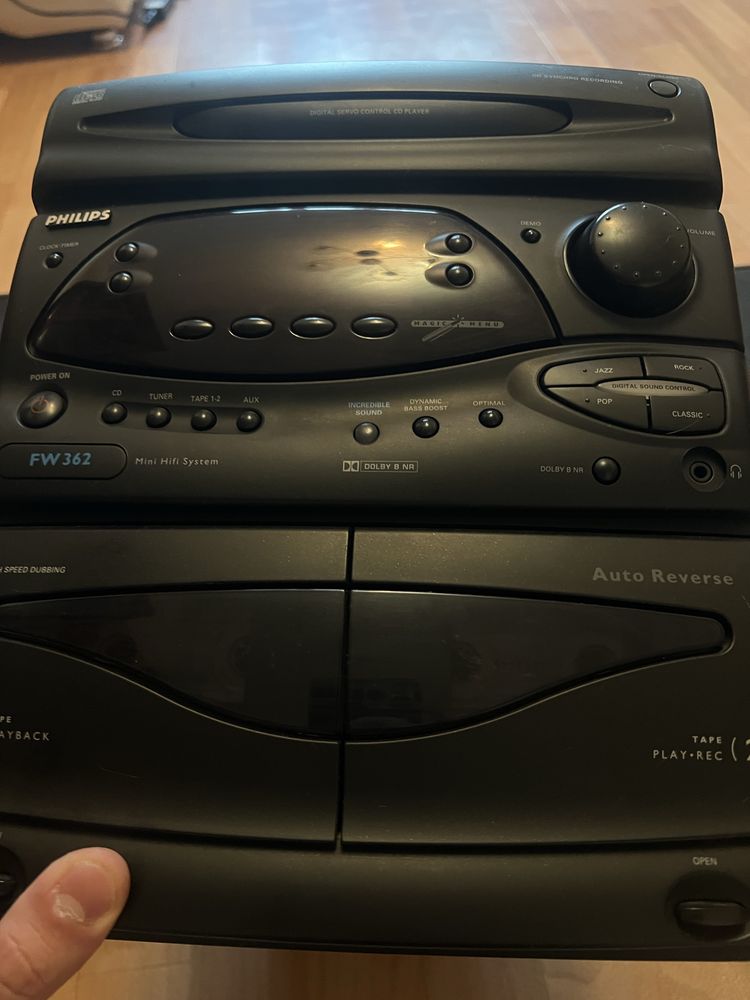 Музыкальный центр Philips PW 343 с функцией Auto Reverse