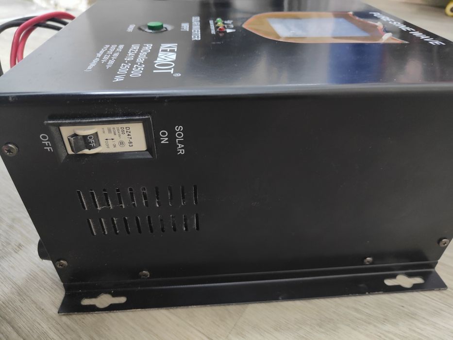 Инвертор Kemot PROsolar-2500 1800W  24В