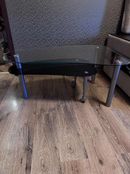 Журнальний столик