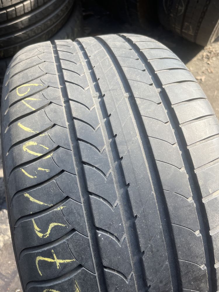 275/40/19 Goodyear Efficient Grip Run Flat 5,5mm 2017r 1szt