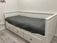 Cama hemnes com colchao