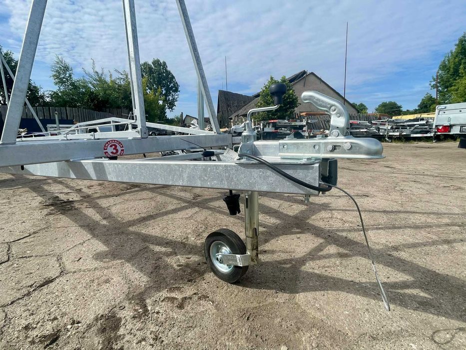 *** Wynajem przyczepy reklamowej (538x299,5) (Kat.B) ***