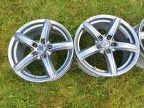 Alufelgi do sprzedania 17 5×114.3 a drugie 16 4×108