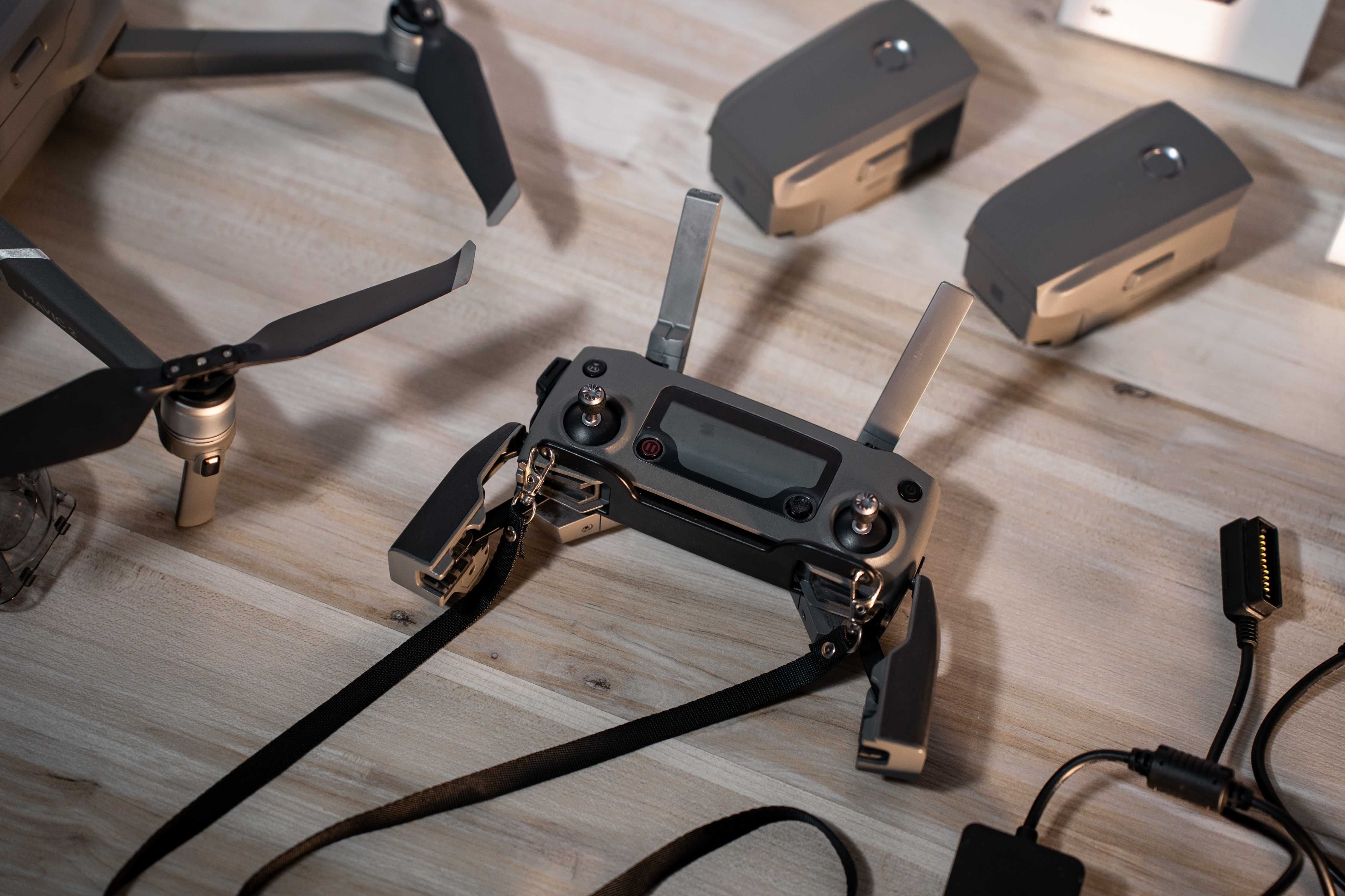 Dron DJI Mavic 2 Zoom Fly More Combo + 2 NOWE BATERIE + gratisy
