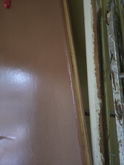 Drzwi prawe z płyty z futryną do pomieszczenia gospodarczego 60