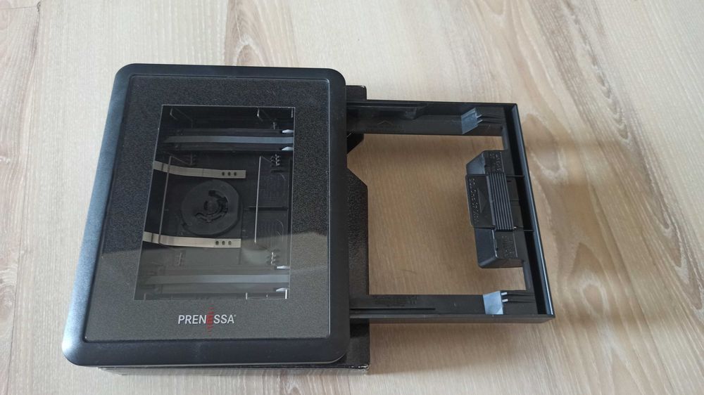 Ramka na 40 zdjęć SHOWBOX photo viewer 15x10cm