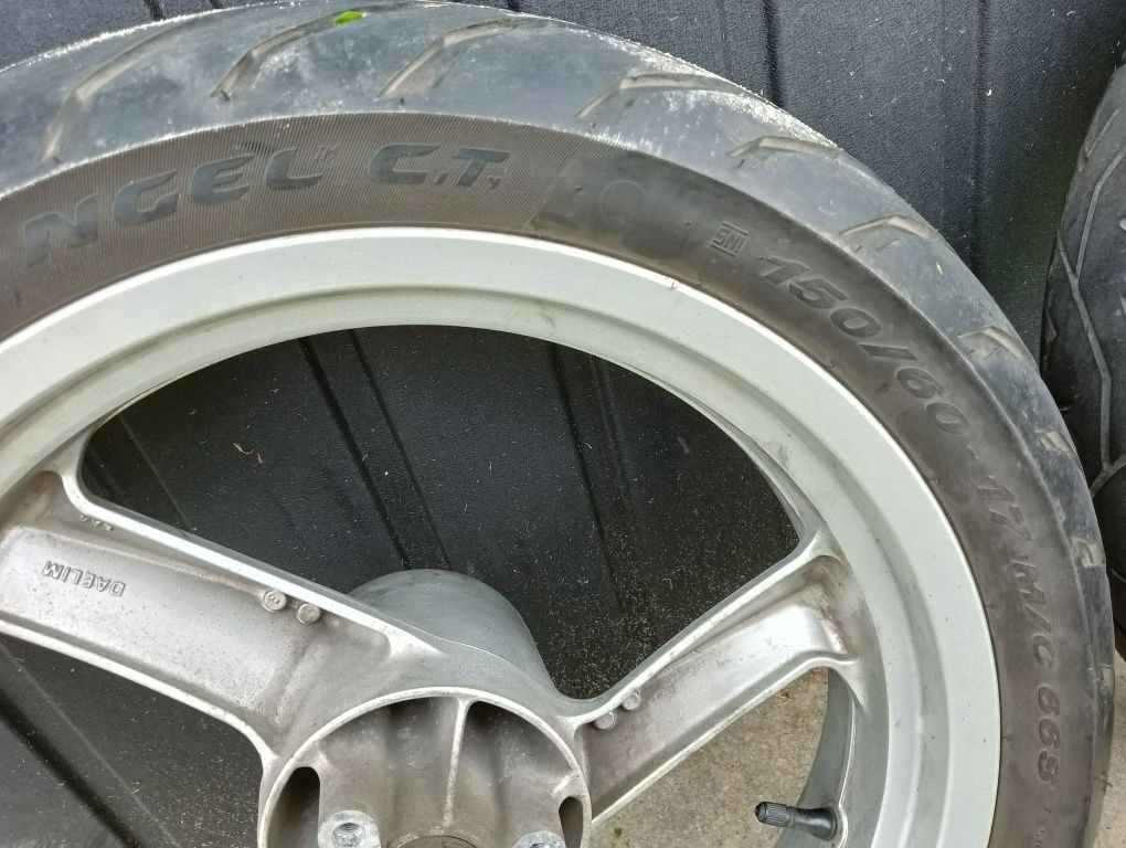 Opony motocyklowe Pirelli 17 cali