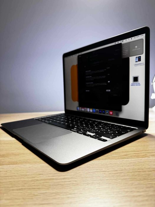MacBook Air M1 2020, 8GB RAM / 256SSD