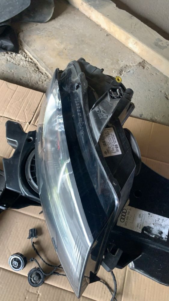 Lampa prawa audi a3 8p 2009