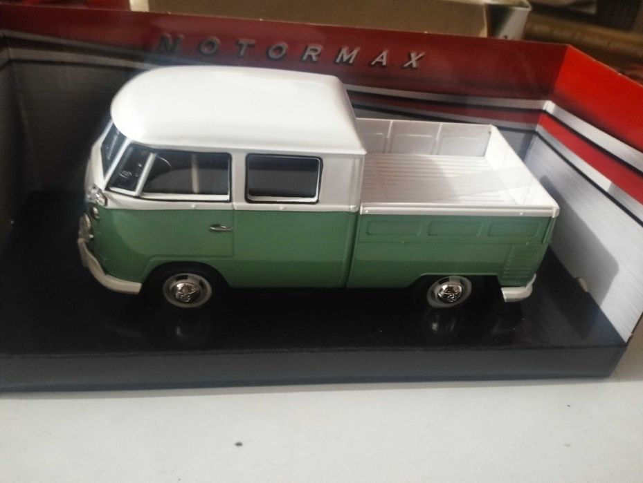 Volkswagen Type 2 (T1) - Double Cab Pickup - 1/24 - Motor Max