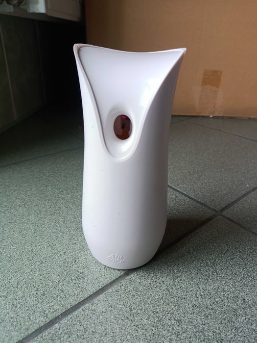 Автоматический освежитель воздуха AirWick