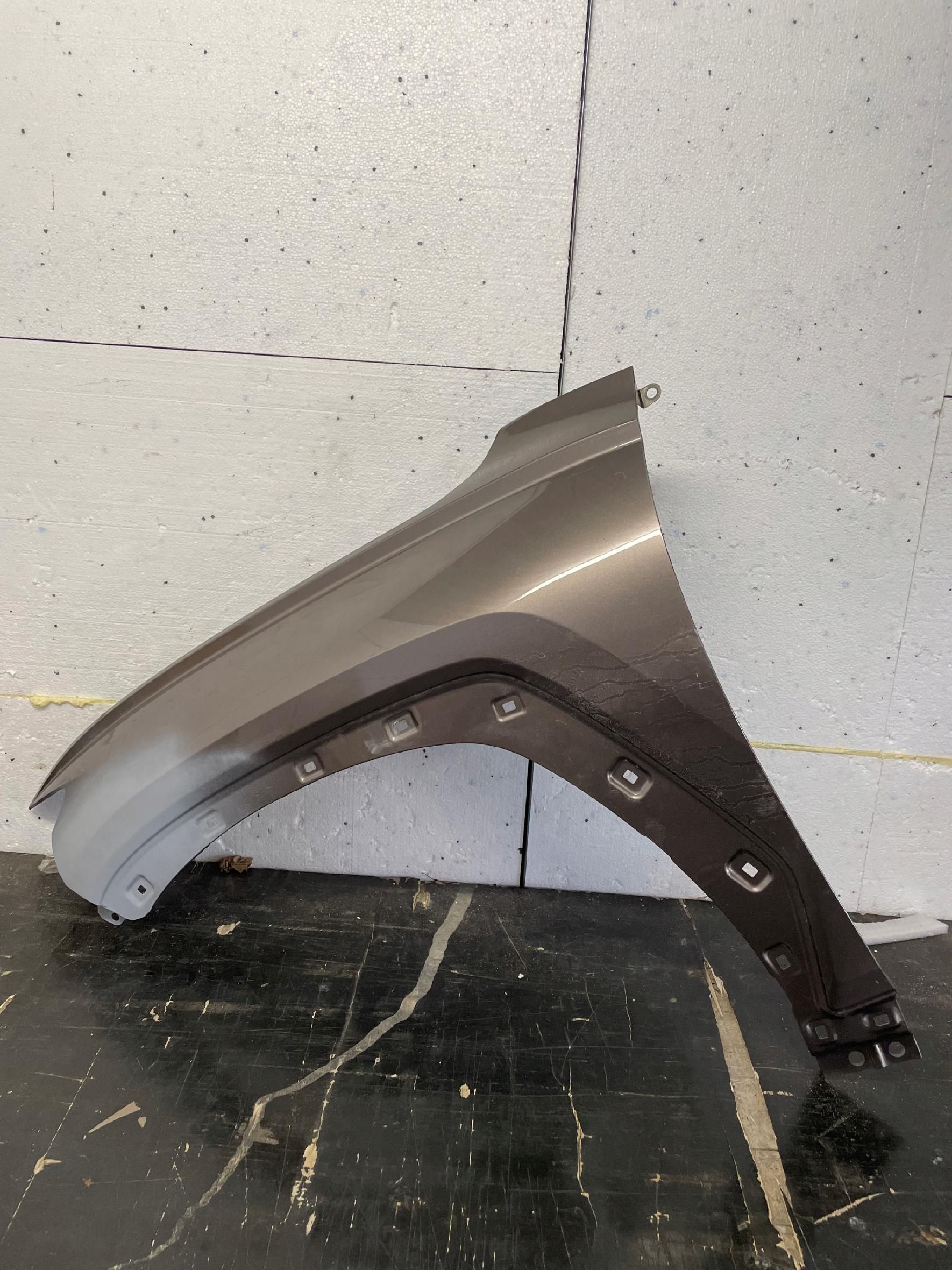Błotnik przedni lewy HYUNDAI TUCSON IV 4 20-
