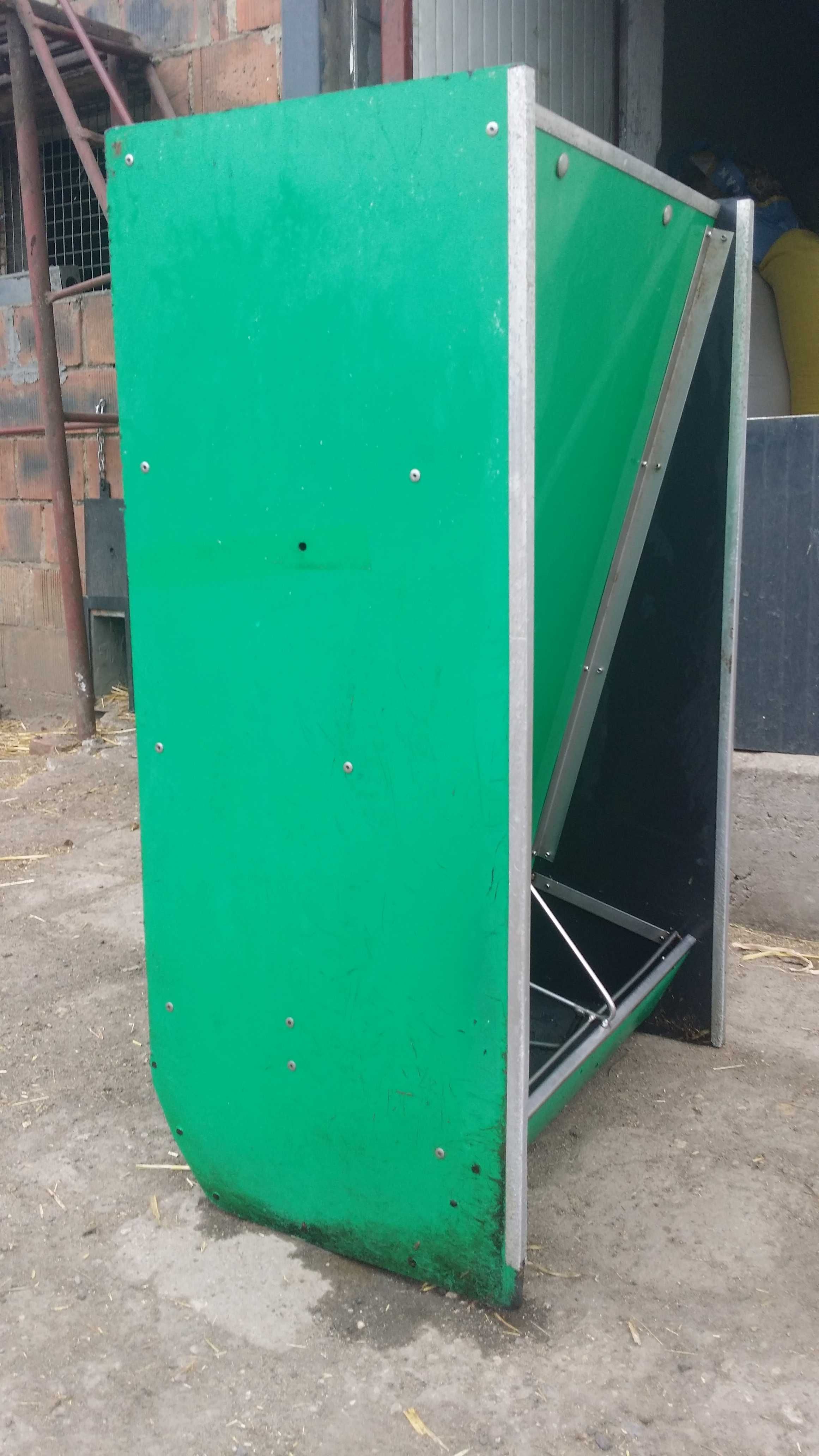 Karmnik automat pasnik trzoda prosiaki