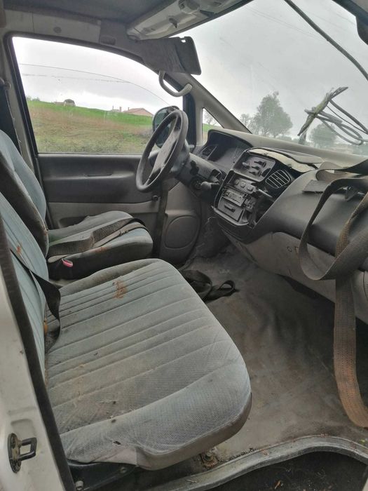 Carrinha Mitsubishi L400 de 1997 para peças