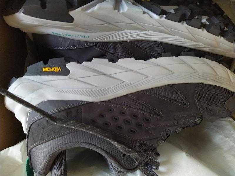 Оригінальні кросівки HOKA розмір 44 (28 см)