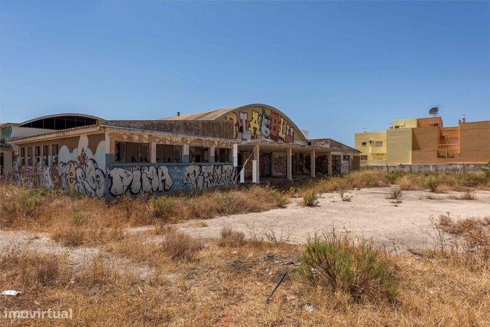 Terreno urbano para construção com 9108 m² em Olhão