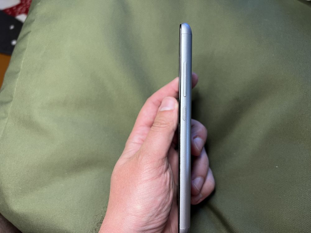 Xiaomi Redmi note 3. На запчастини чи під відновленння