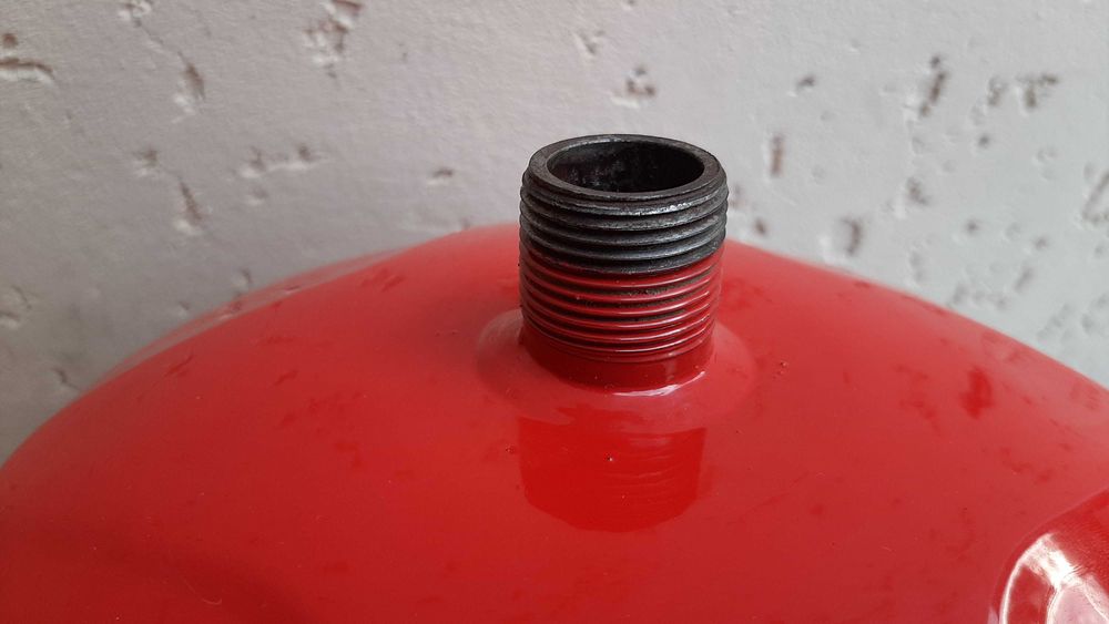 Розширювальний бачок для опалення 8 літрів Made in Italy