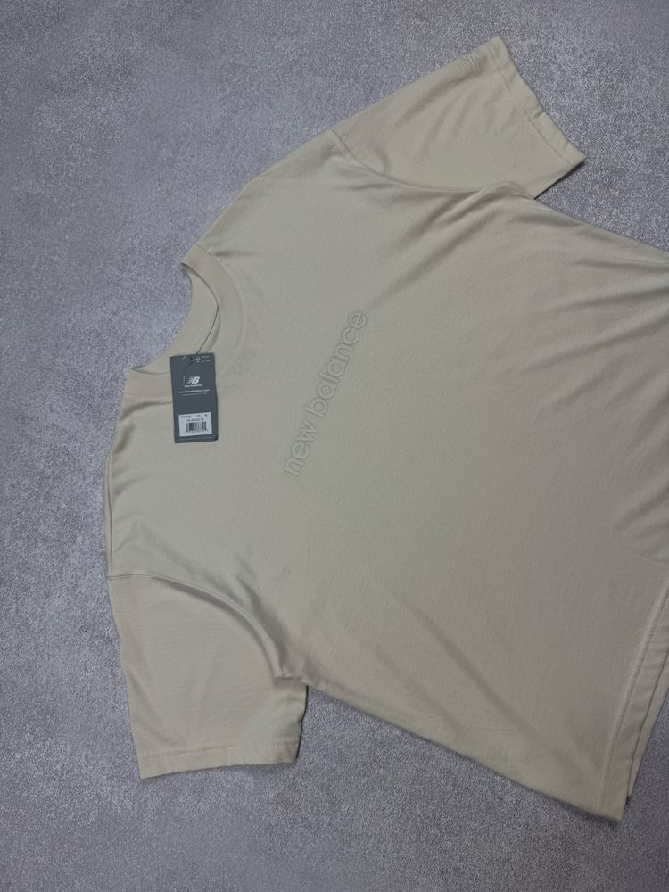 Футболка New Balance