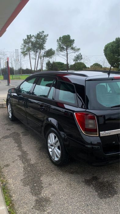 Carro muito bem conservado