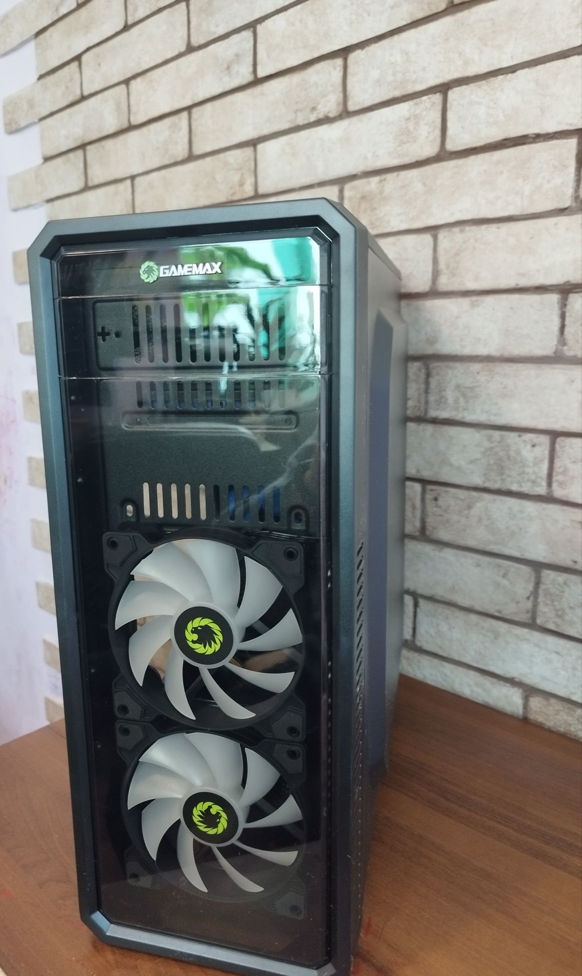 Продам системний блок E5-2660 v2+Ram 16gb+580 8Gb+SSD120+Hdd500+700w