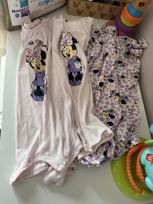 Nowe rampersy dla dziewczynki rozmiar 98