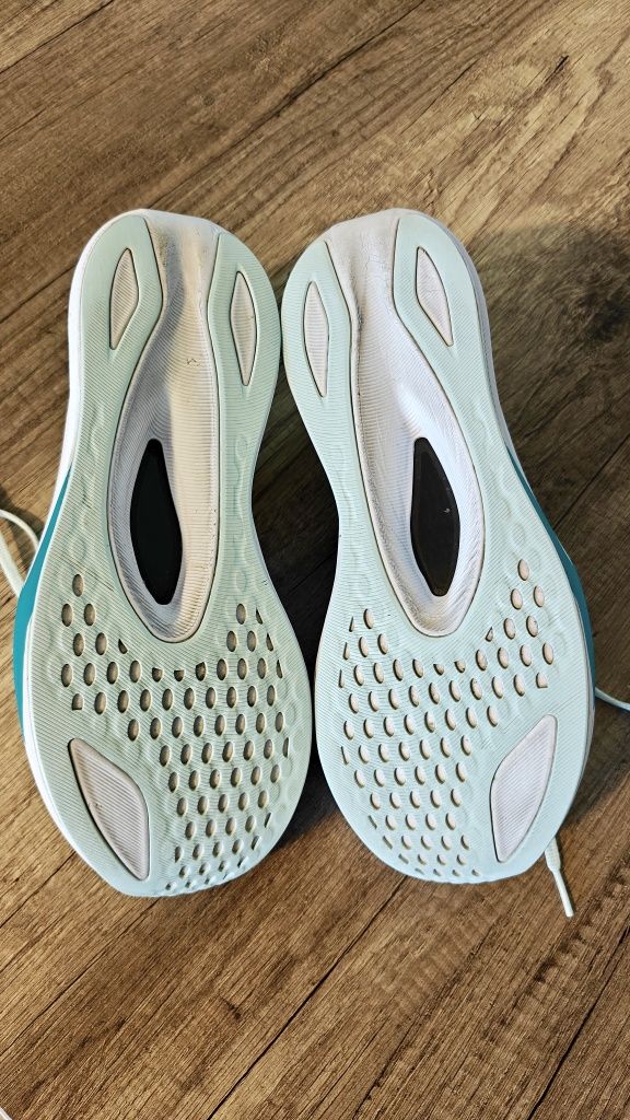 Asics Magic Speed 4
