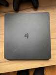 Play station 4 z grą