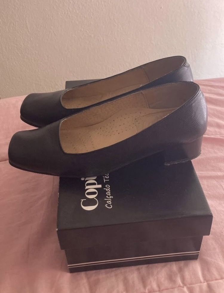 Sapatos de salto alto
